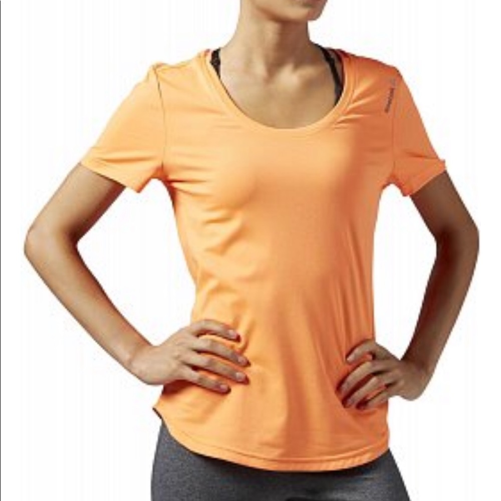 Like 🆕 Reebok training top orange size S
